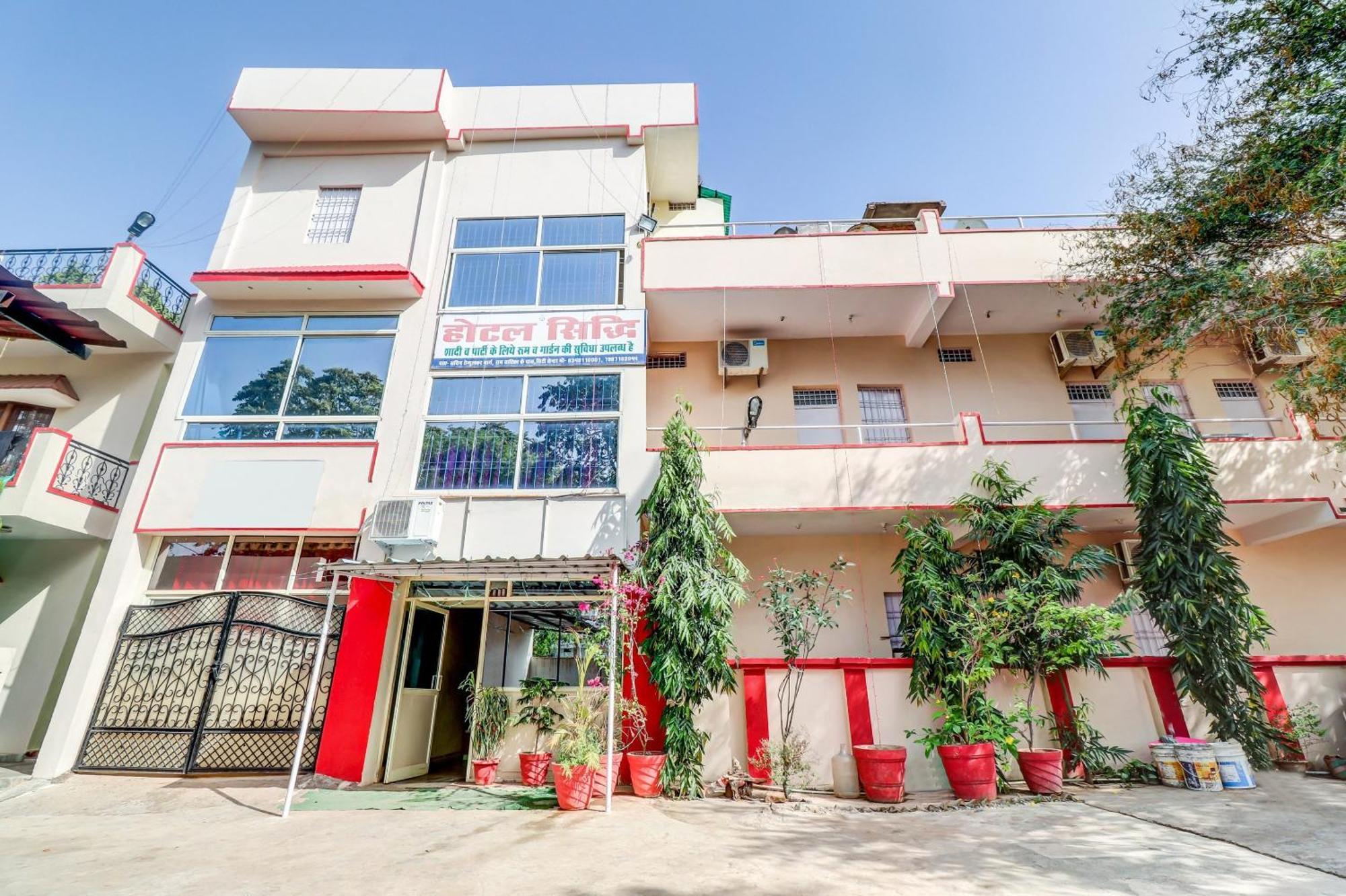 Spot On Siddhi Maa Hotell Gwalior Exteriör bild